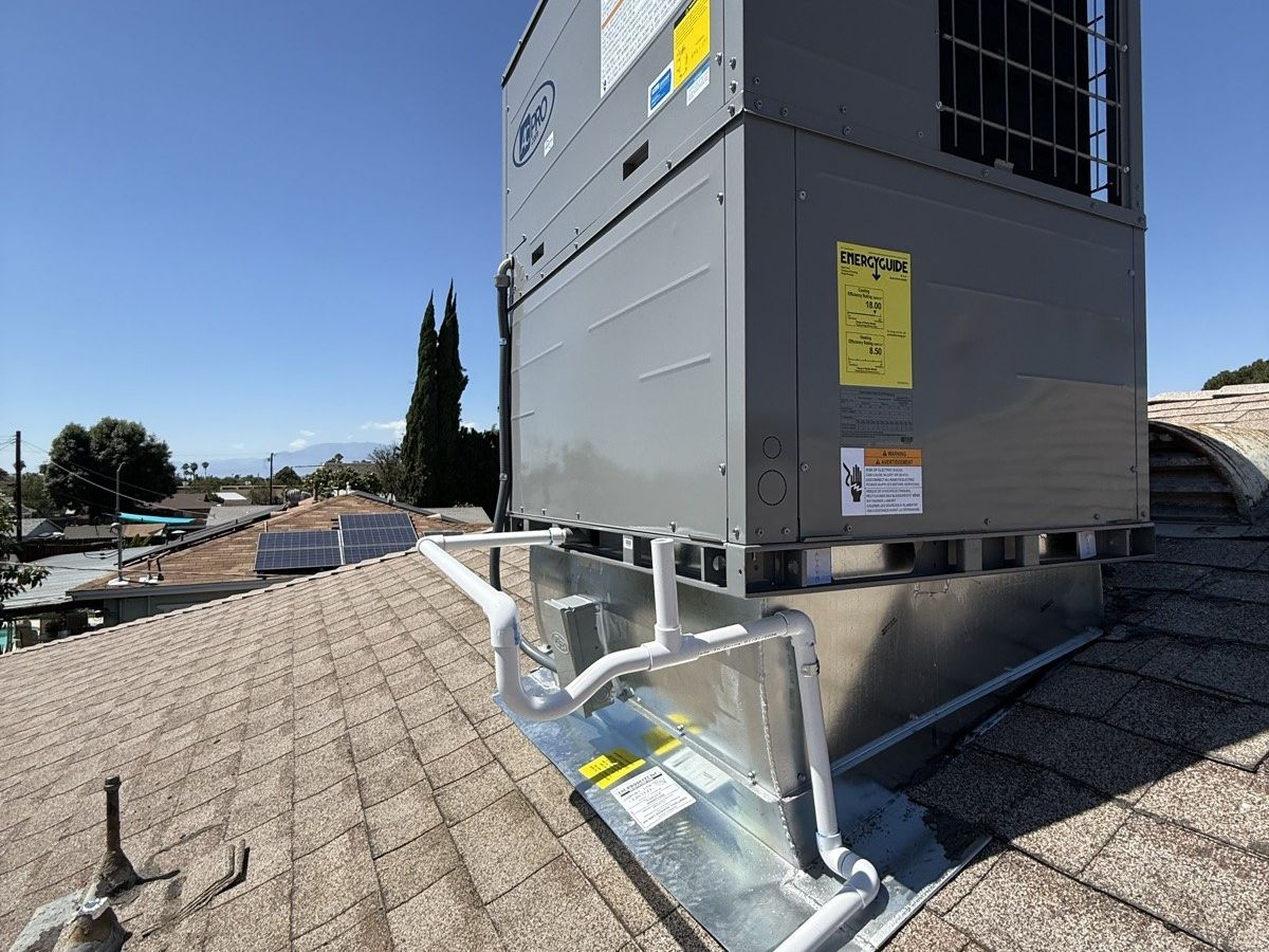 Packaged rooftop air conditioning unit